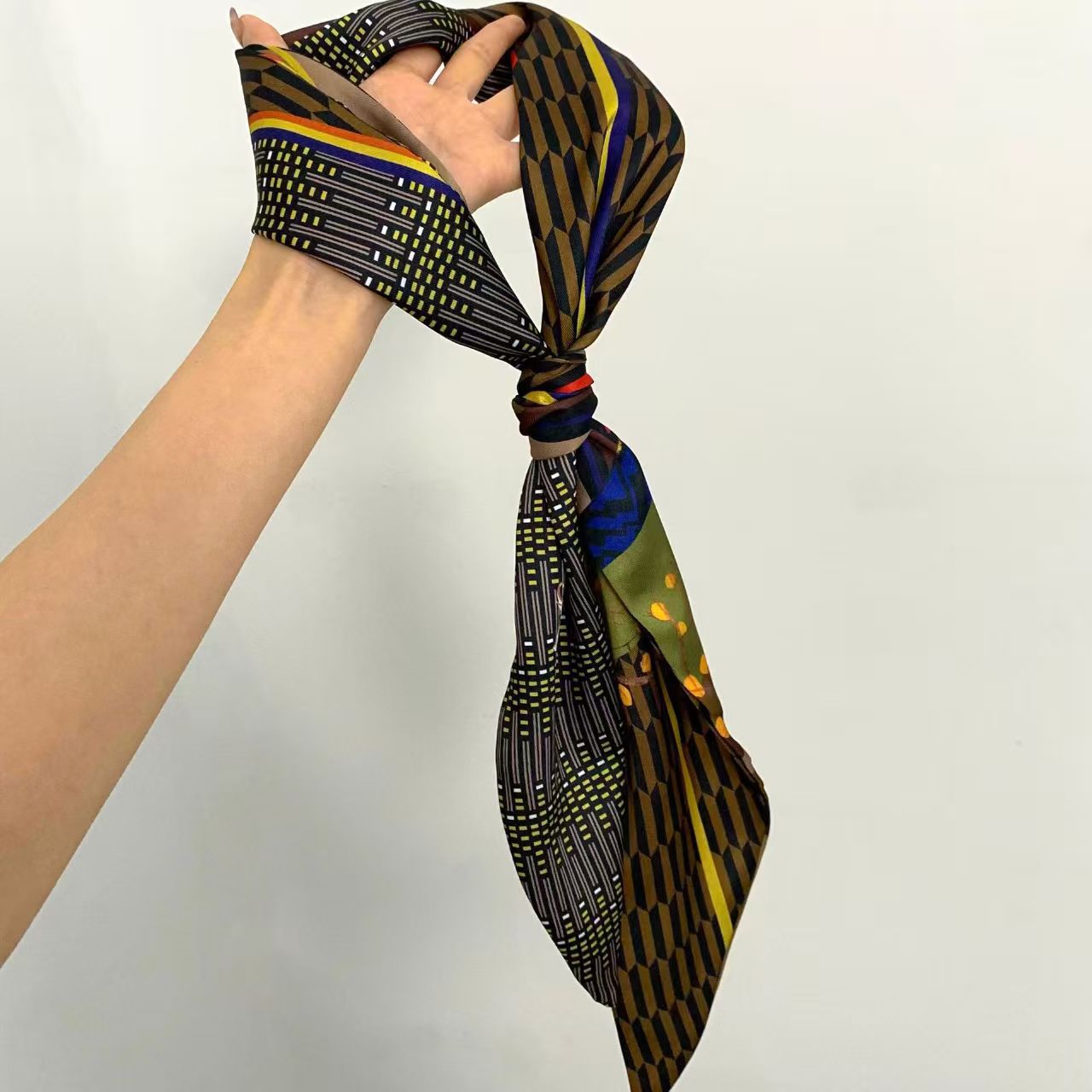 Luxury Print Long Hair Ribbon  - Luxury Bags Supplier avis et prix