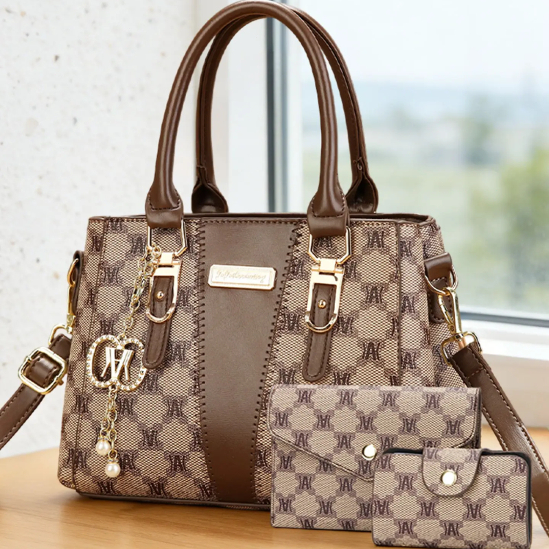 Light luxury high-end letter p - Luxury Bags & Leather Repair Of Atlanta Photos avis et prix