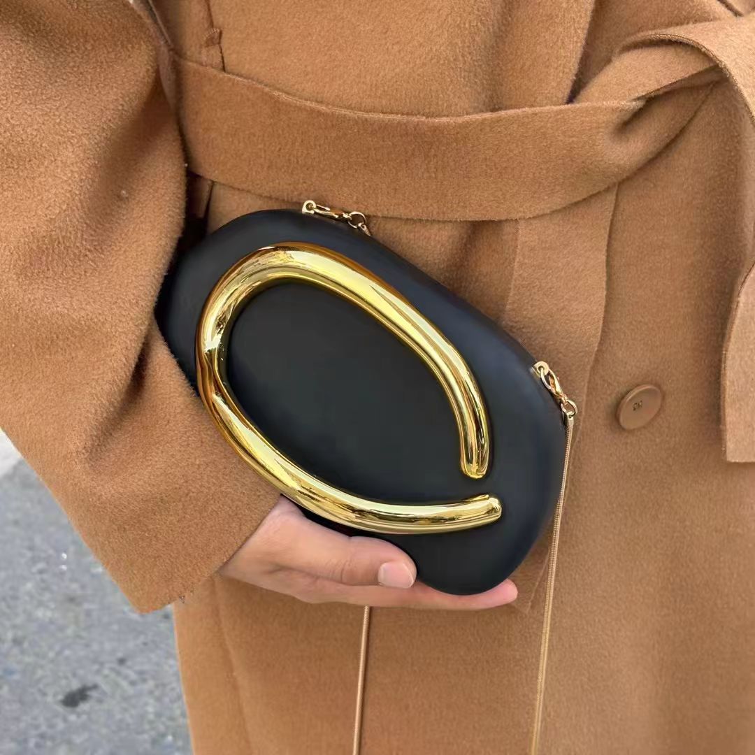 Gold Metal Closure Box Clutch  - Luxury Bags Medium Size avis et prix